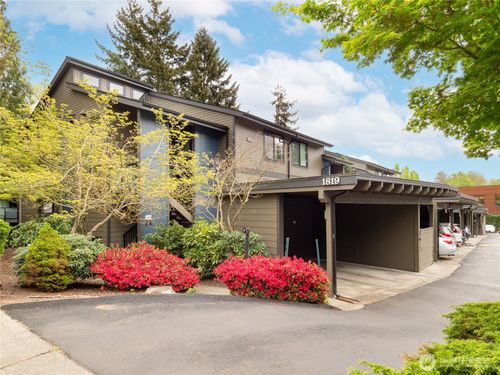 103-1819 N 107th St, Seattle, WA, 98133-8979 | Card Image