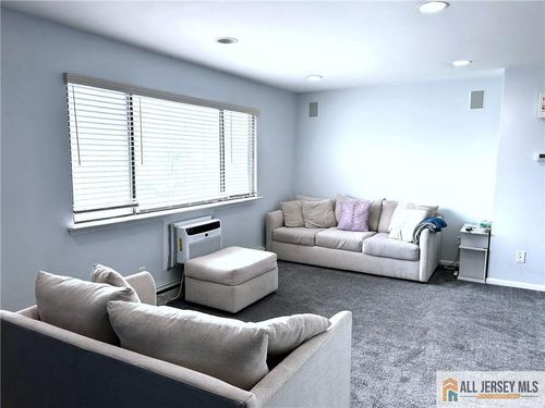 532-532 Cricket Ln, Woodbridge, NJ, 07095-1539 | Card Image