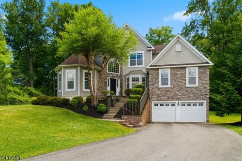 8 Fields Way, Budd Lake, NJ, 07828-2479 | Card Image
