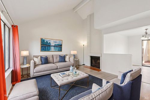 58 Del Prado Cir, Fairfield, CA, 94533-1867 | Card Image