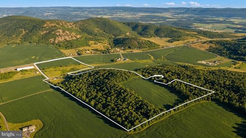 57 Metz Ln, NEW BLOOMFIELD, PA, 17068-9006 | Card Image