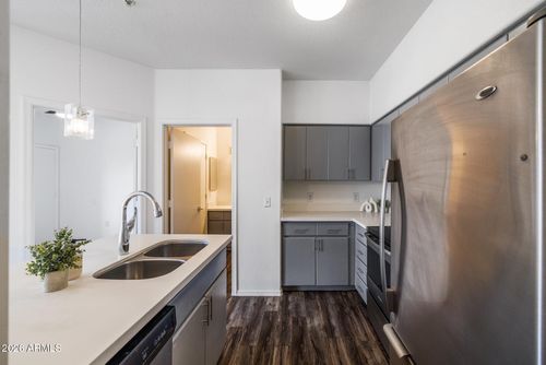 3065-5302 E Van Buren Street, Phoenix, AZ, 85008 | Card Image