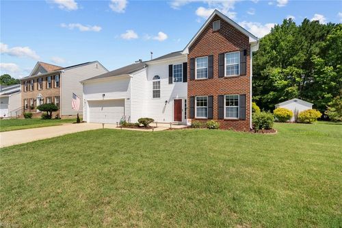 100 Pinyon Pnes, Yorktown, VA, 23693-3358 | Card Image