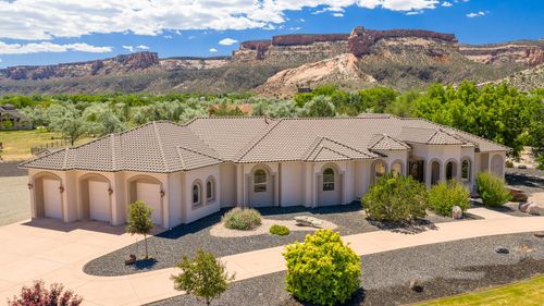 719 Curecanti Cir, Grand Junction, CO, 81507-9629 | Card Image
