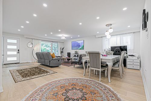 168 Ruggles Ave, Richmond Hill, ON, L4C1Y4 | Card Image