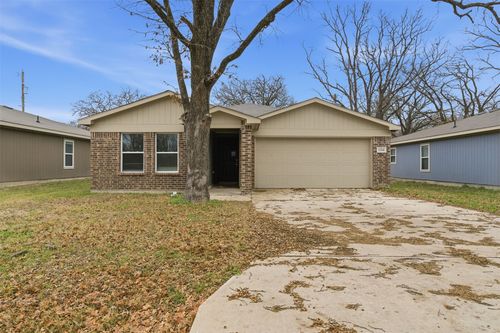 104 Holiday Dr, Gun Barrel City, TX, 75156-3505 | Card Image