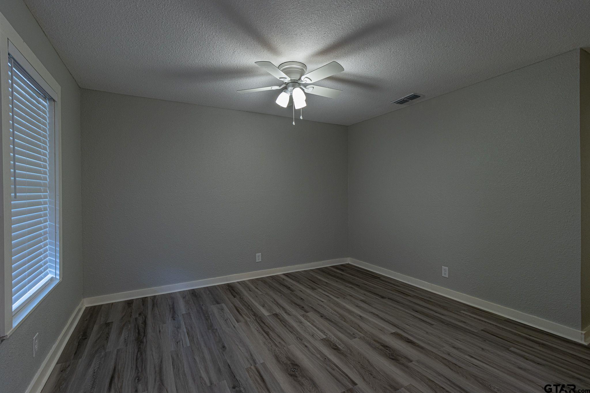 Residential Lease in Whitehouse 4