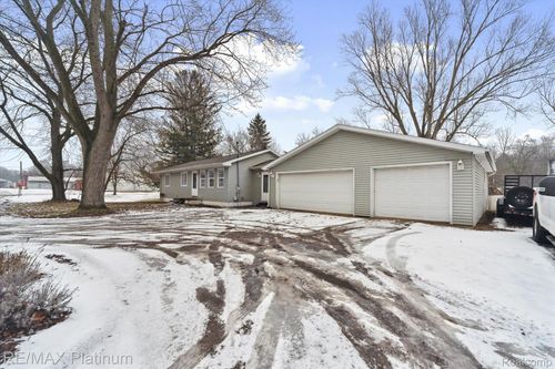 107 Russell St, Leslie, MI, 49251-9458 | Card Image