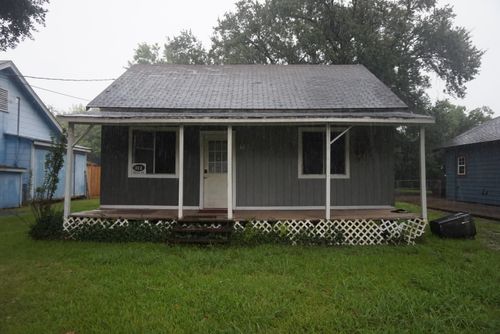 312 Pine St, Port Neches, TX, 77651-3160 | Card Image