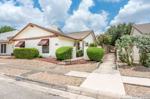 5823 Archwood, San Antonio, TX, 78239-1409 | Card Image