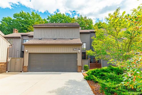 9422 Hawthorne Glen Dr, Grosse Ile, MI, 48138-1688 | Card Image