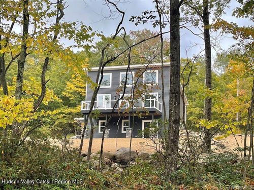 330 Vista Maria Road, Cragsmoor, NY, 12420 | Card Image