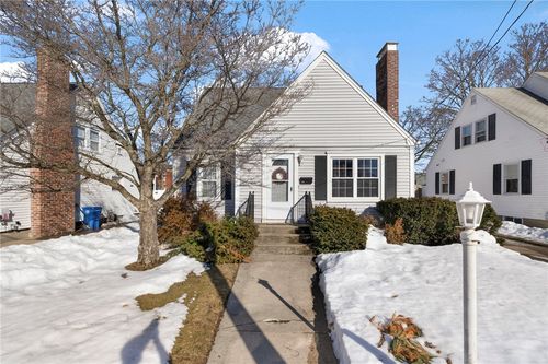 239 Ausdale Road, Cranston, RI, 02910 | Card Image