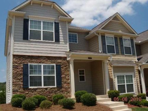 2462 Suwanee Pointe Dr, Lawrenceville, GA, 30043-1329 | Card Image
