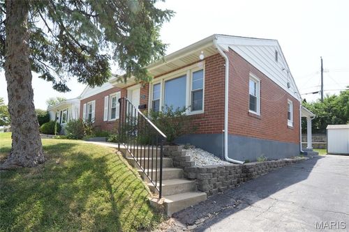 10238 Breckenridge Road, St Ann, MO, 63074 | Card Image