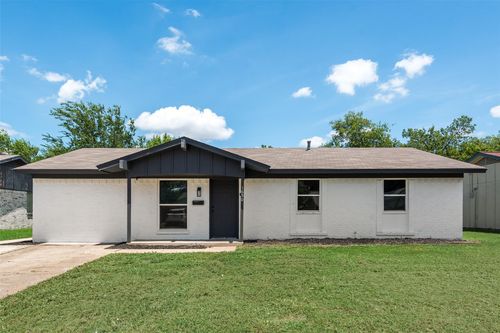 1650 Bending Oaks Trl, Dallas, TX, 75217-2624 | Card Image