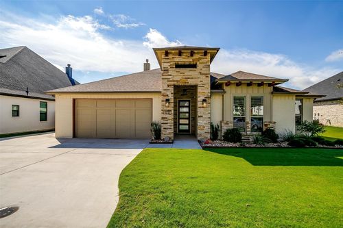 1221 Crown Valley Dr, Weatherford, TX, 76087-2847 | Card Image