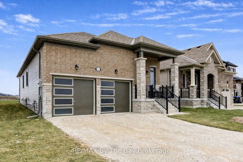 15 Union Blvd, Wasaga Beach, ON, L9Z0M6 | Card Image