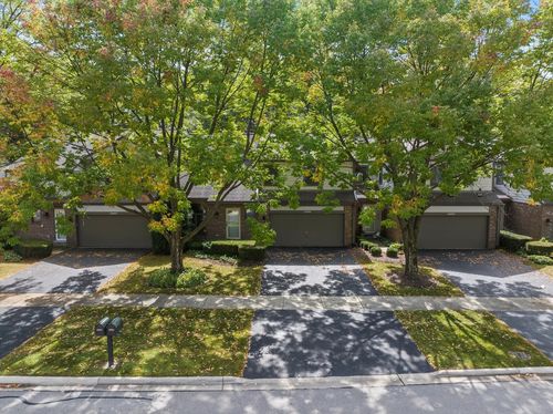 23W501 Green Trails Dr, Naperville, IL, 60540-9412 | Card Image