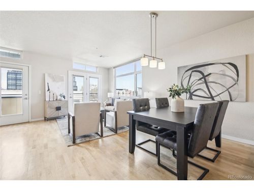 309-3101 Blake St, Denver, CO, 80205 | Card Image