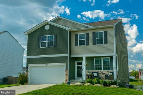 354 Gumspring Dr, CHARLES TOWN, WV, 25414-3206 | Card Image