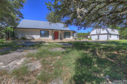 500 Line Camp Loop, Spring Branch, TX, 78070-4502 | Card Image