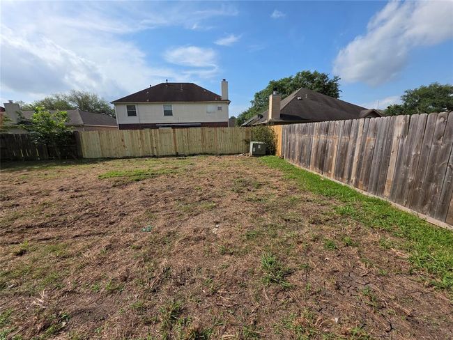 Fence repaired on the backyard and sides | Image 21