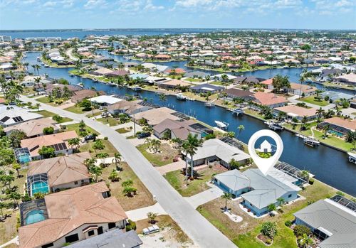 732 Santa Margerita Ln, PUNTA GORDA, FL, 33950-6635 | Card Image