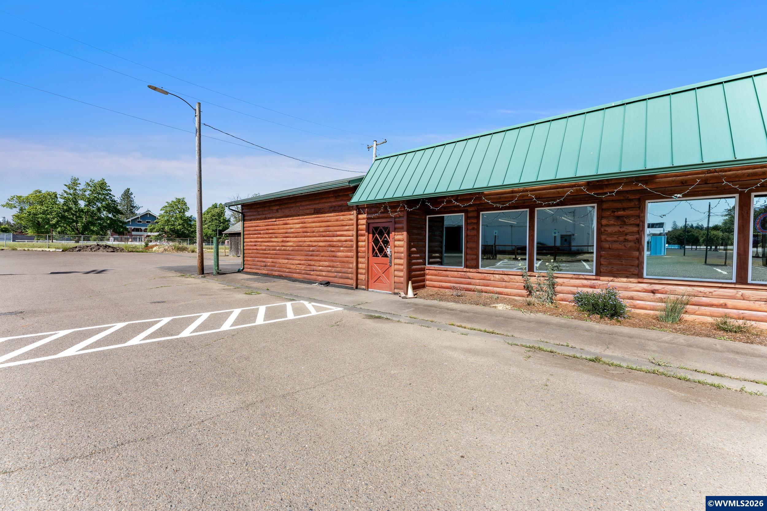 Commercial Sale in Grand Ronde 3