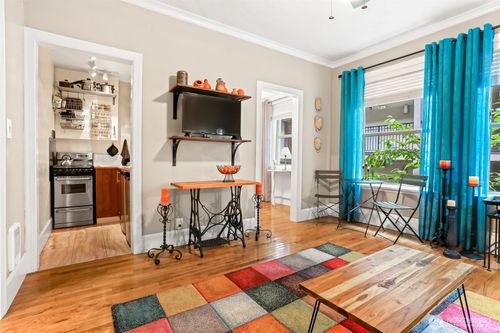 apt-24-7 Harrison St, Seattle, WA, 98109-4508 | Card Image