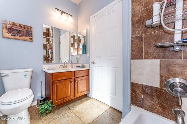 Guest bath 2 | Image 25