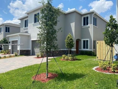 0-871 Se 16th Ct, Homestead, FL, 33034-3710 | Card Image