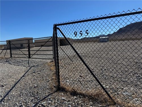 955 Elon Ln, Indian Springs, NV, 89018-0368 | Card Image