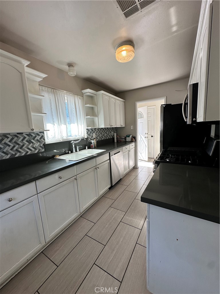 Residential Lease in Redlands 3