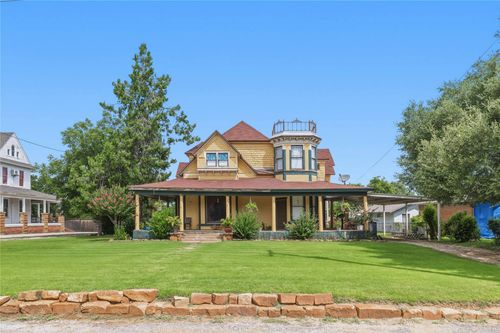 607 Coggin Ave, Brownwood, TX, 76801-3501 | Card Image