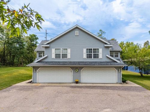 815/817 Island Court, Baraboo, WI, 53913 | Card Image