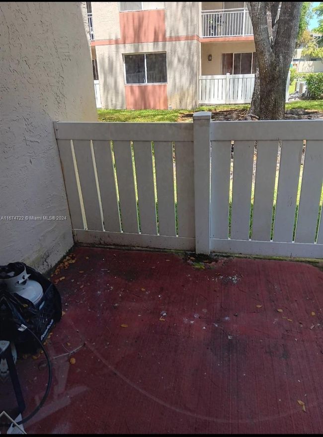 APT-108 - 18870 Nw 57 Th Ave, Condo with 2 bedrooms, 2 bathrooms and null parking in Hialeah FL | Image 8