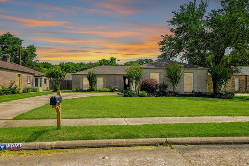 12014 Rocky Knoll Dr, Houston, TX, 77077-6123 | Card Image