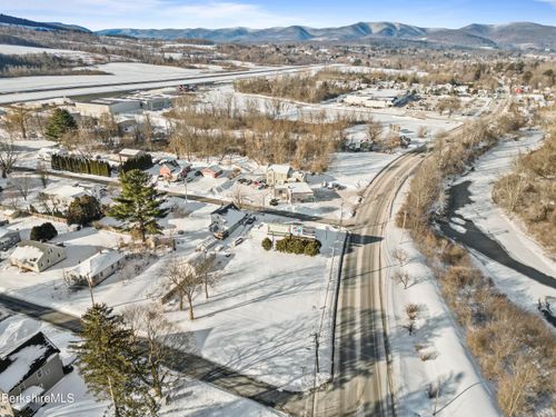 39 State Rd, North Adams, MA, 01247-3020 | Card Image