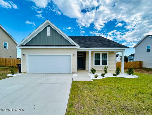 107 Harvest Bluff Ln, Jacksonville, NC, 28546-0181 | Card Image