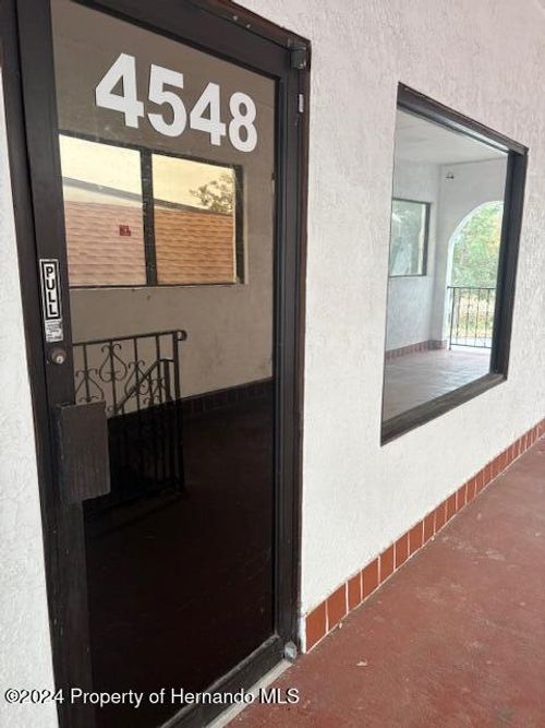 4548 Commercial Way, SPRING HILL, FL, 34606-1919 | Card Image