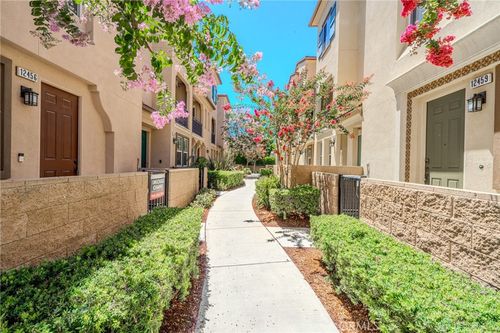 12463 Phoenix Ct, Eastvale, CA, 91752-3654 | Card Image