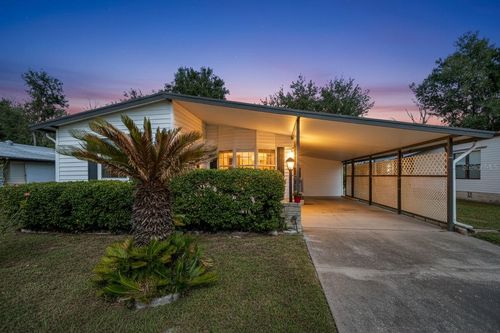 35131 Mcculloughs Leap, Zephyrhills, FL, 33541-8313 | Card Image