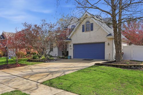 792 Downing St, New Lenox, IL, 60451-9556 | Card Image