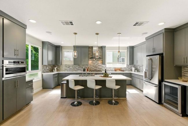 3069 Neves Rd, Townhouse with 4 bedrooms, 4 bathrooms and 2 parking in San Mateo CA | Image 13