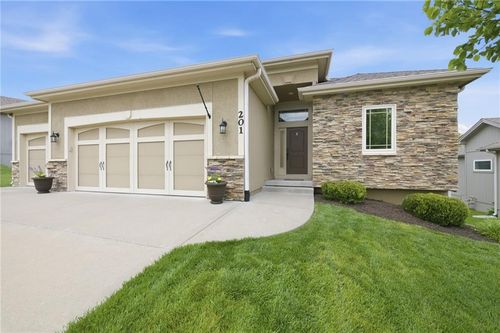 201 S Marimack Dr, Kearney, MO, 64060-7679 | Card Image
