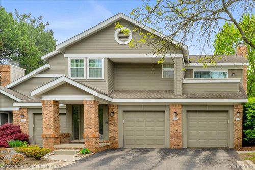 6651 Hearthside Ct, West Bloomfield, MI, 48322-3448 | Card Image