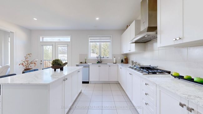 28 Great Railway Crt, House other with 5 bedrooms, 4 bathrooms and 6 parking in Kleinburg ON | Image 15