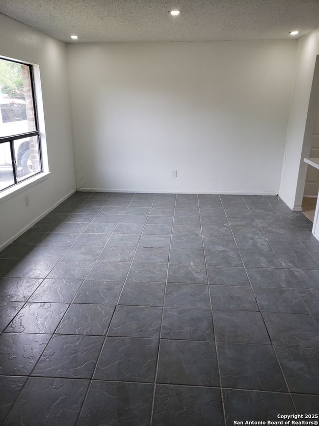 1502 Narcissus Blvd, House other with 3 bedrooms, 2 bathrooms and null parking in New Braunfels TX | Image 9