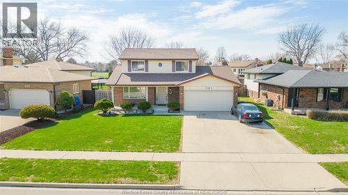 501 Green Valley Dr, Tecumseh, ON, N8N4C2 | Card Image